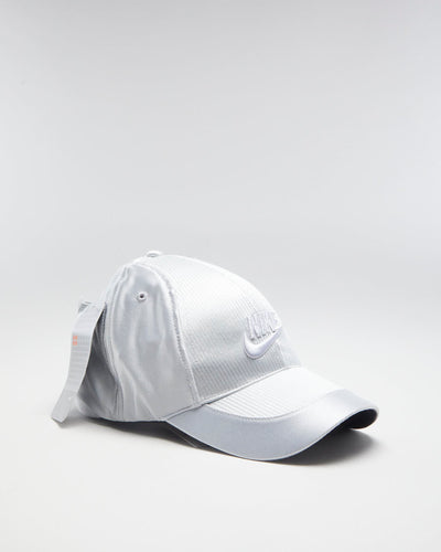 00s Y2K Nike Silver Stretch Fitted Cap - One Size