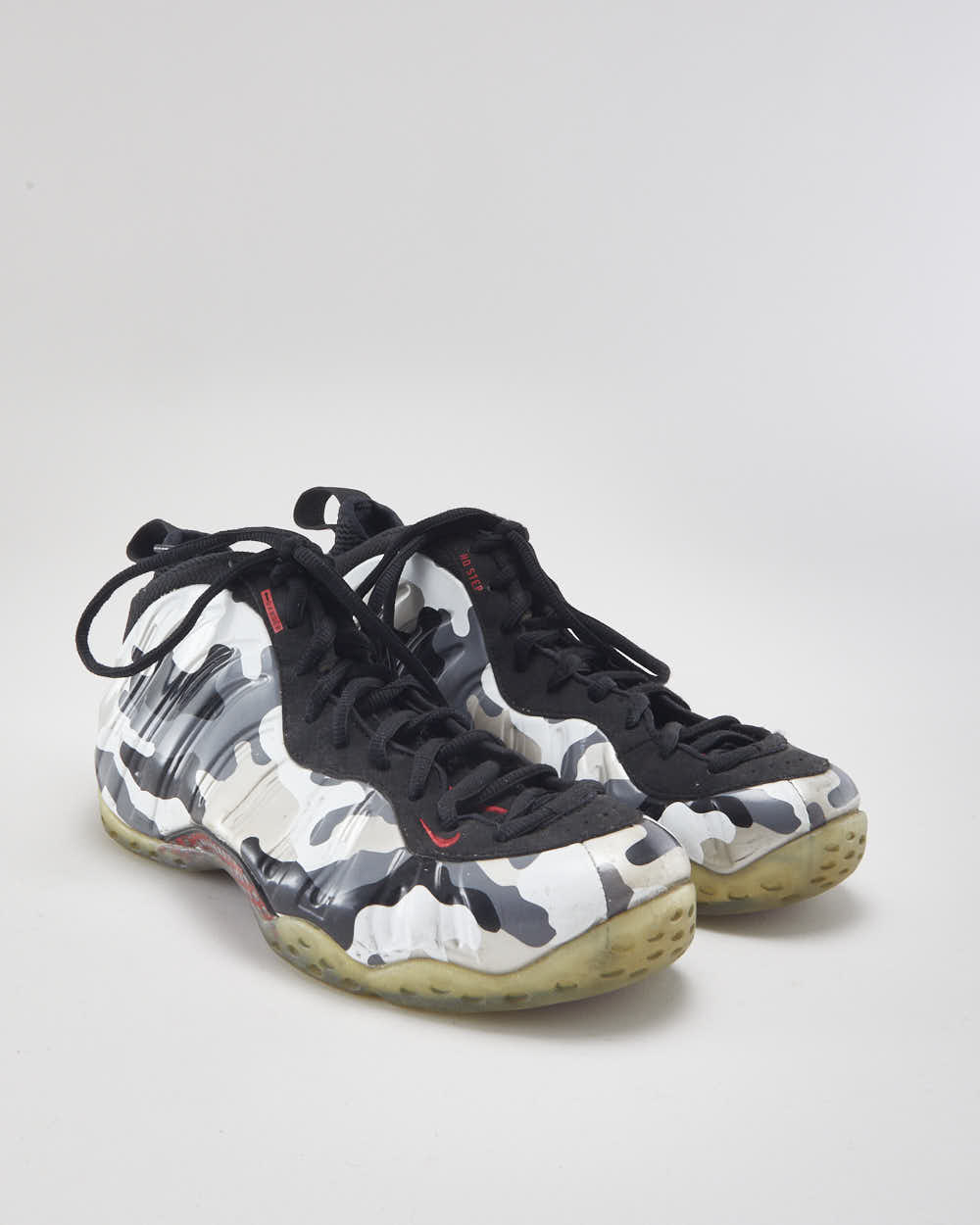 white camo foams