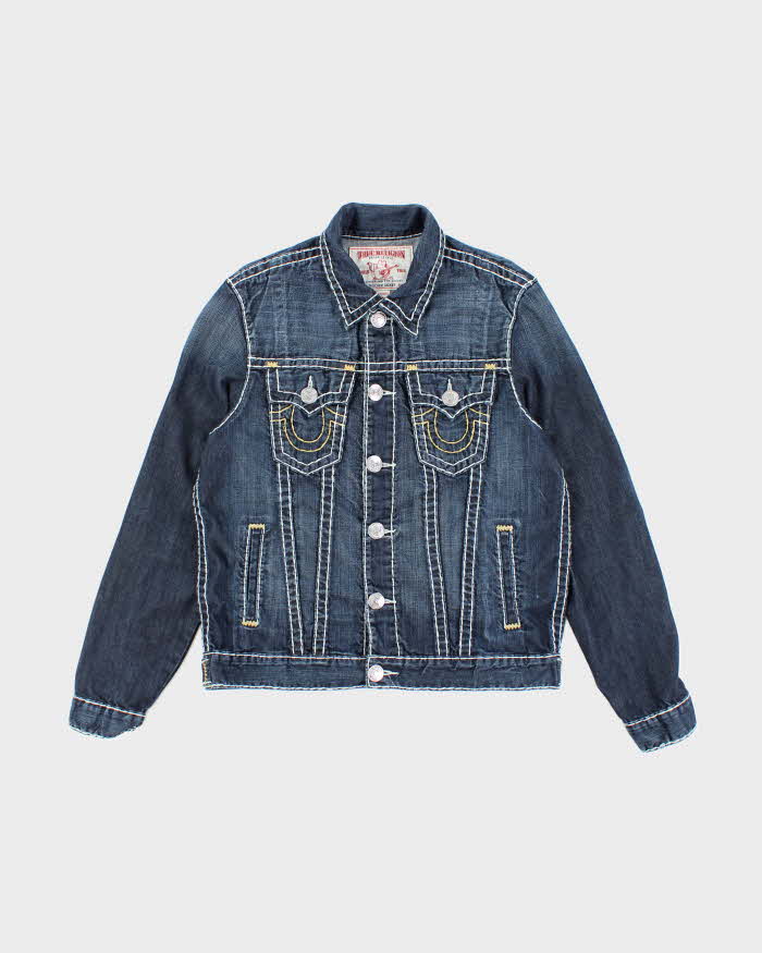 y2k❤️ 00s TRUE RELIGION 激レア 刺繍 デニムジャケット Y2K 00s True Religion Dark Wash Denim Jacket - L – Rokit