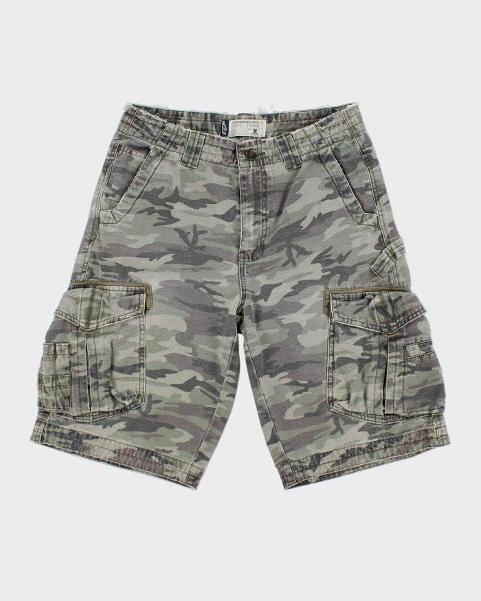 Distressed camo shorts 2025