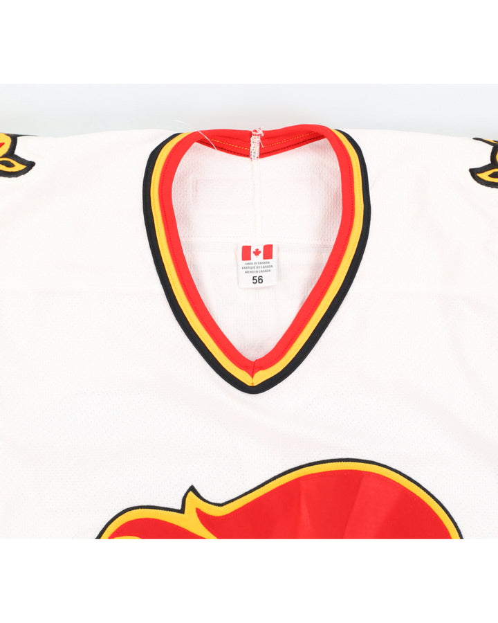 2000 NHL CCM Calgary Flames Steve Bégin #26 Signed White Jersey XXL