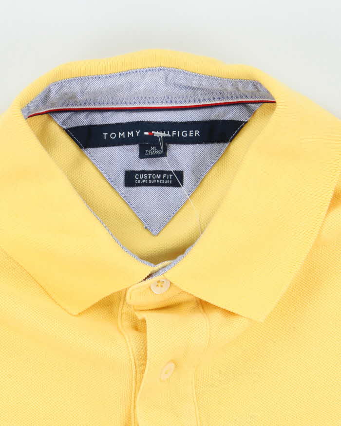 Vintage 2000's Tommy Hilfiger Small Logo Polo Shirt - XL