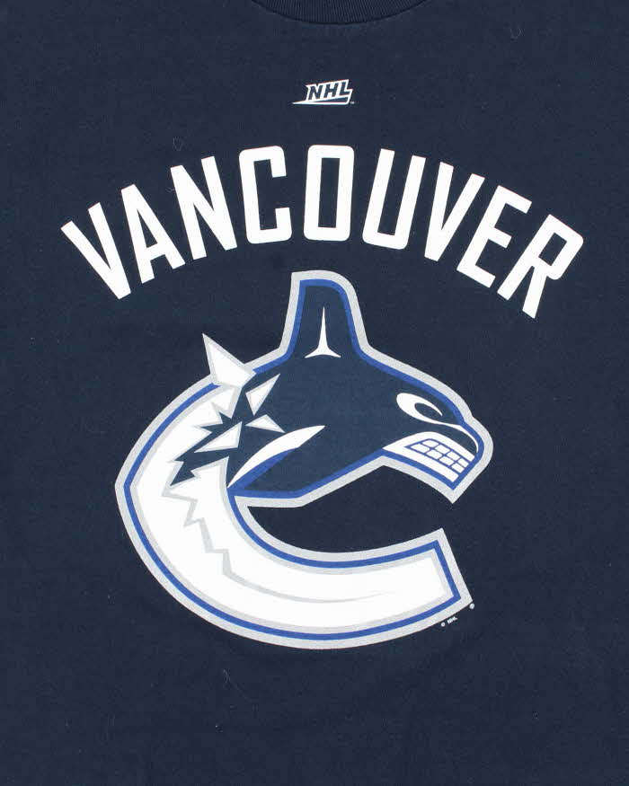 Vintage 2000's NHL Vancouver Canucks Graphic T-Shirt - M