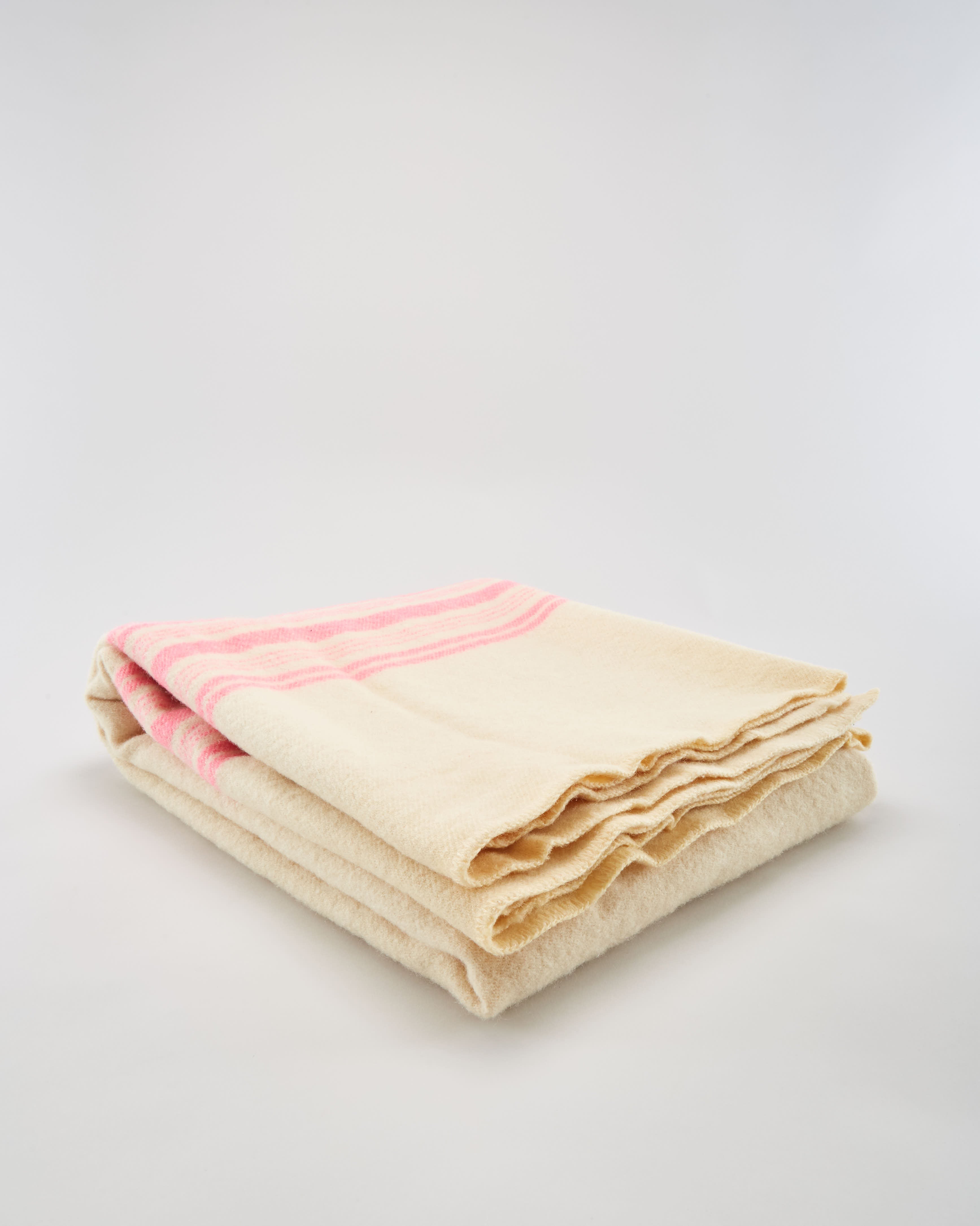 Lil Legs Classic Velour Blanket - Cream with Winter Pink Stitch
