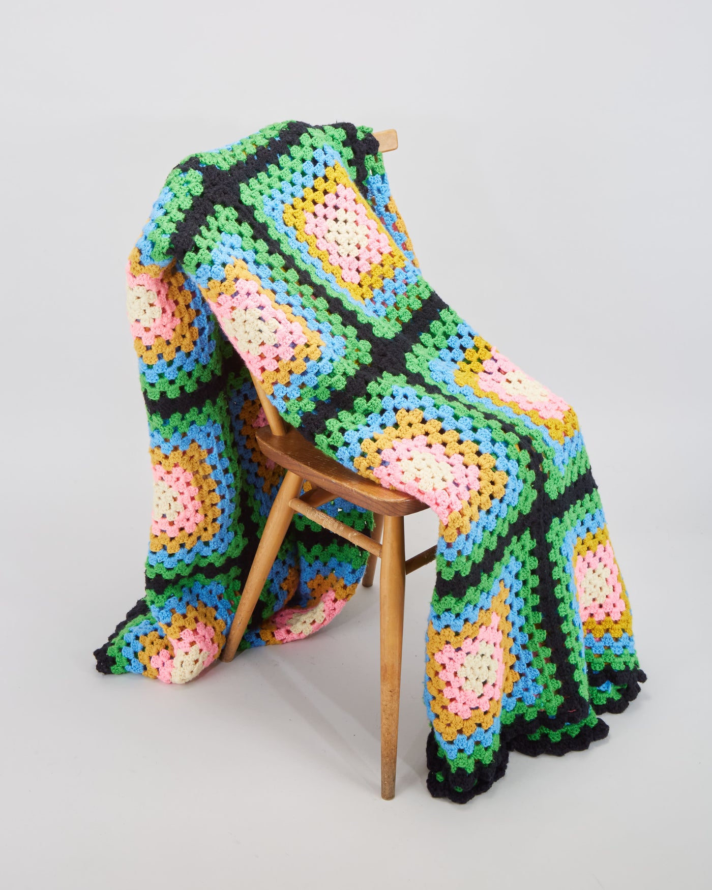 Vintage 1970s Granny Square Crocheted Throw