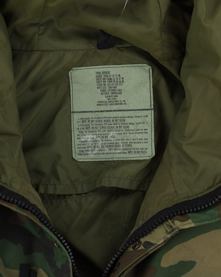 80s Vintage US Army ECWCS Woodland Camo Parka - Medium
