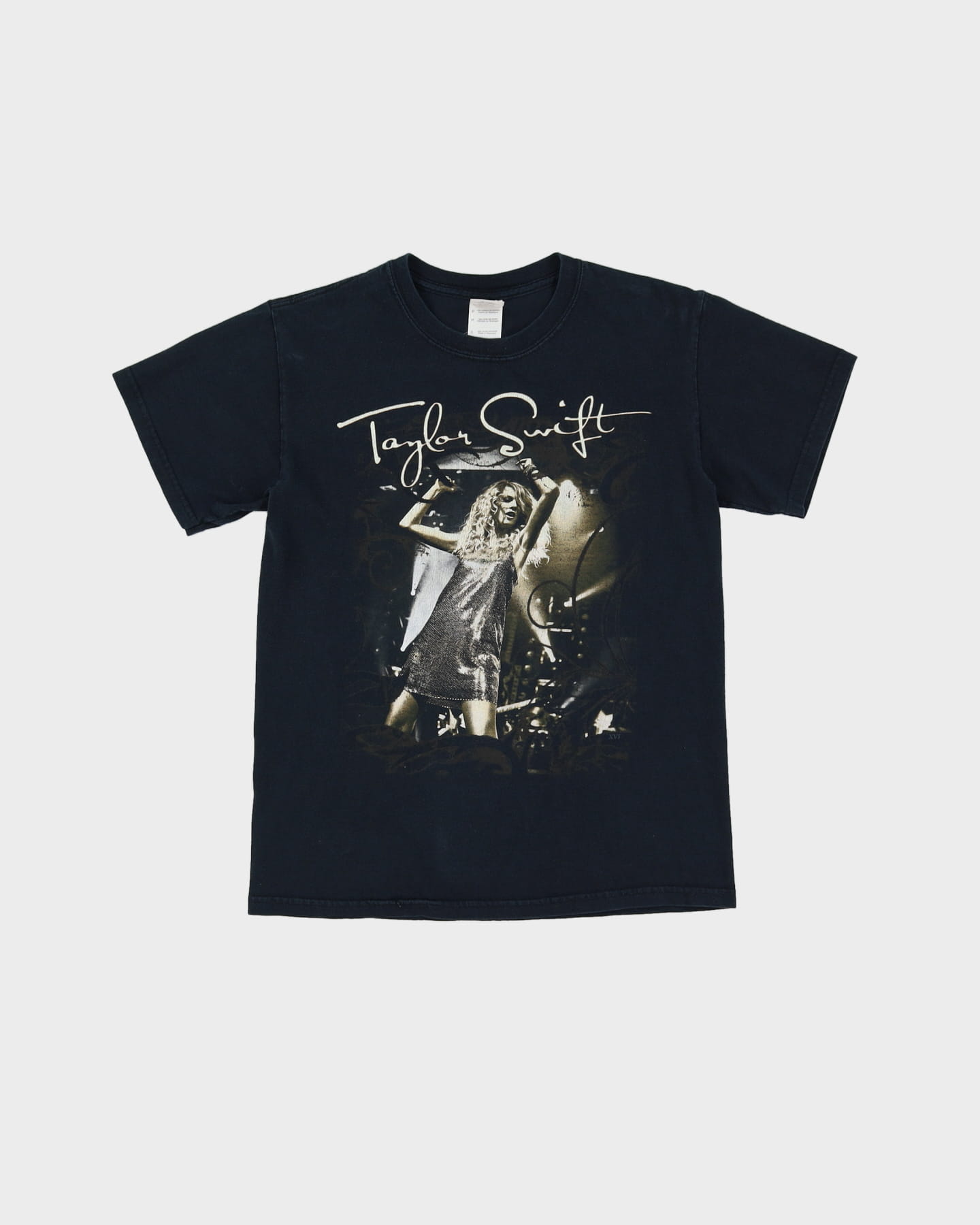 Taylor Swift Black Band T-Shirt - S – Rokit