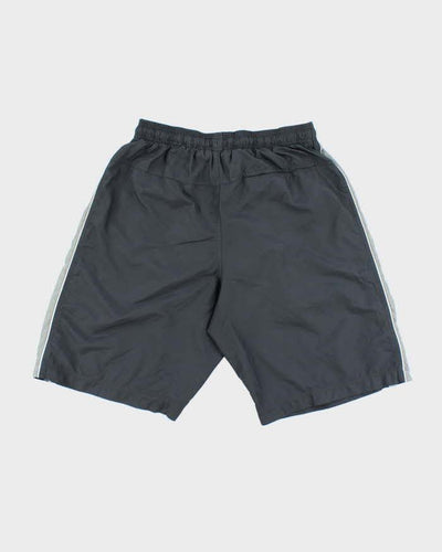 Vintage Y2K Nike Lightweight Sports Shorts - M