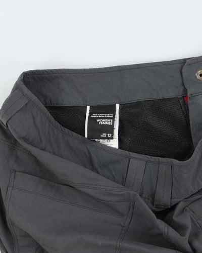 Vintage 2000's Women's Arc'teryx Cargo Shorts - W34 L12