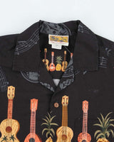 Vintage Winnie Fashion Black Hawaiian Shirt - M