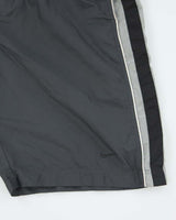 Vintage Y2K Nike Lightweight Sports Shorts - M
