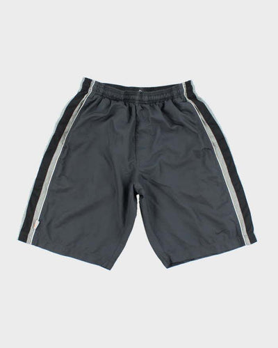 Vintage Y2K Nike Lightweight Sports Shorts - M