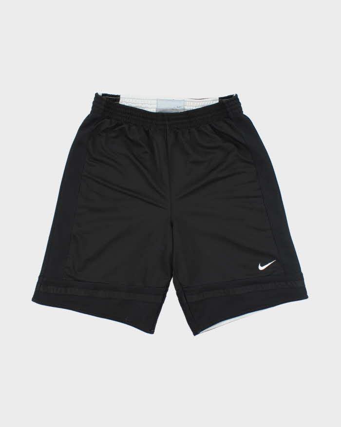Vintage 2000's Nike Oversized Basketball Shorts - M