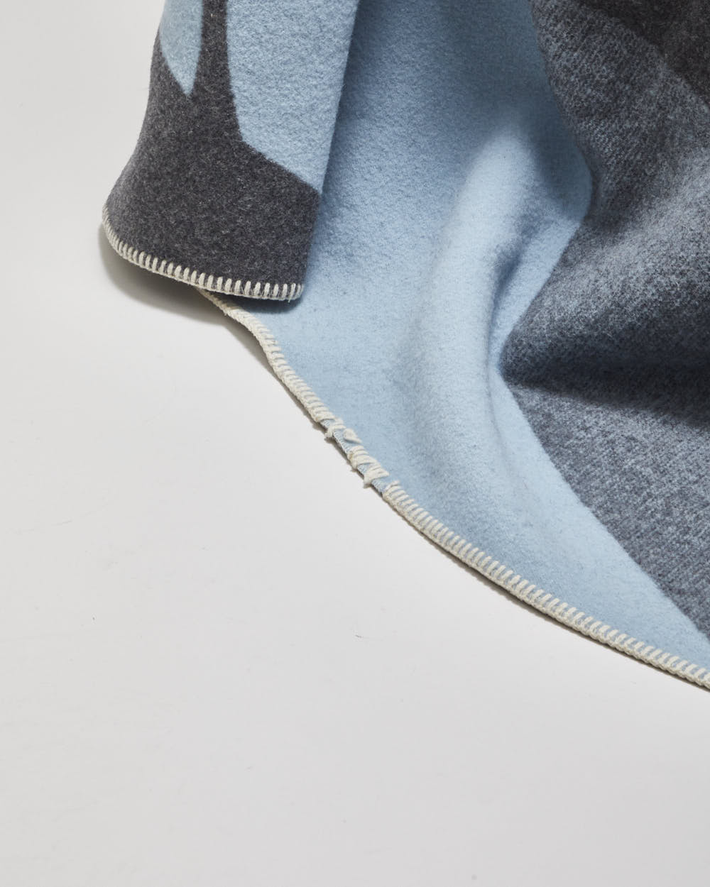 Hudson's Bay Pendleton Charles Pachter Wool Blend Blanket
