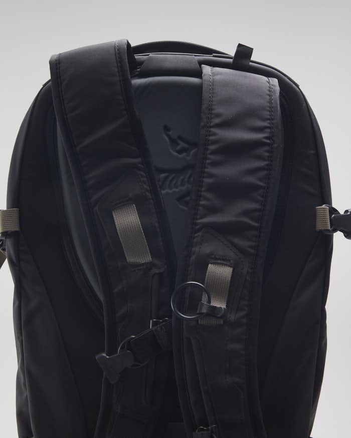 Arc'teryx Grey Silo 18 Hiking Rucksack – Rokit Arc'teryx Grey Silo 18 Hiking Rucksack – Rokit