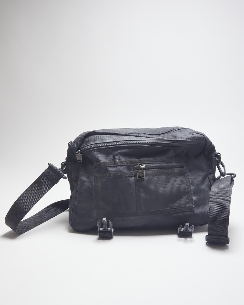 Vintage 2000's Nike Multi Pocket Side Bag