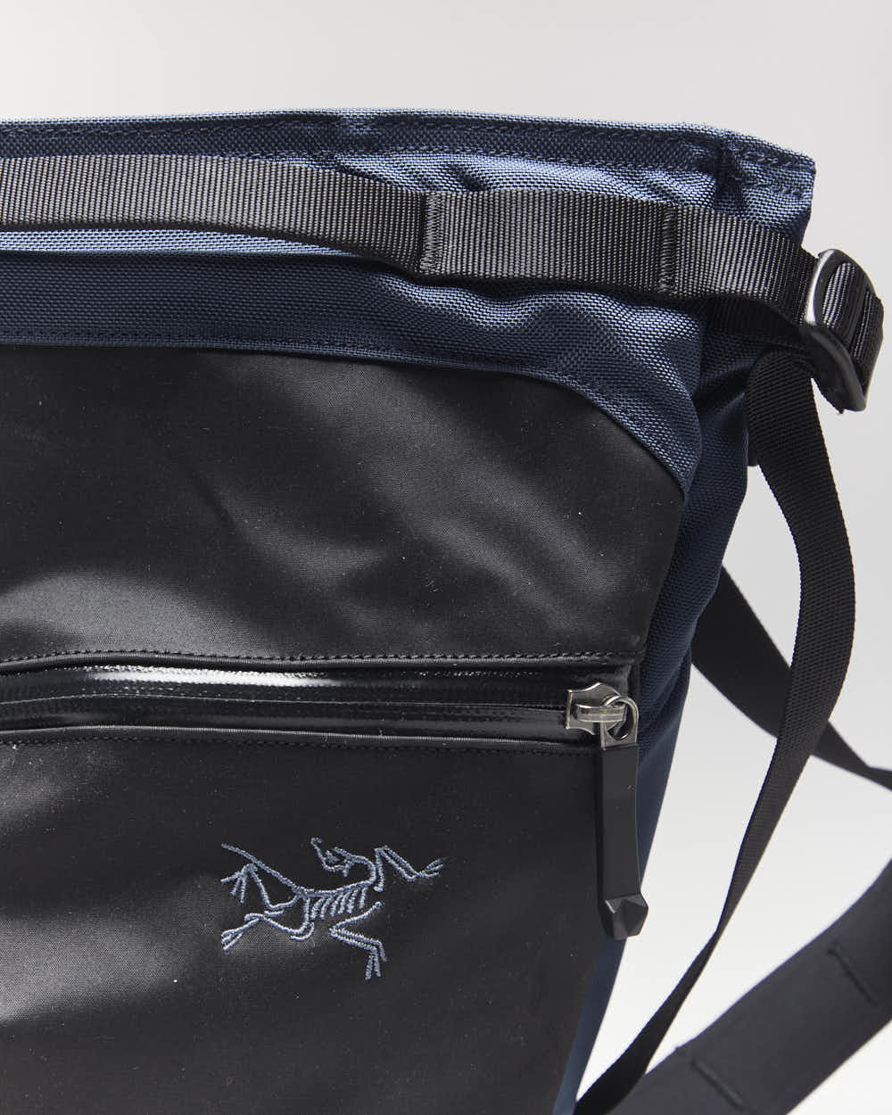 Arc'teryx Arro 8 Shoulder Crossbody Bag – Rokit