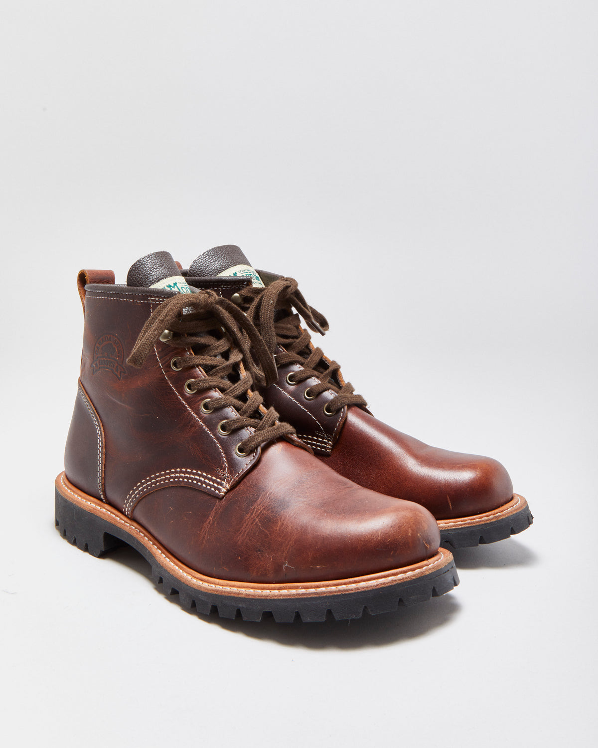 DS Canada West Moorby 6" Pecan Tumbled Leather Handcrafted In America Goodyear Welted Vibram Round Toe Ankle Boots - UK10