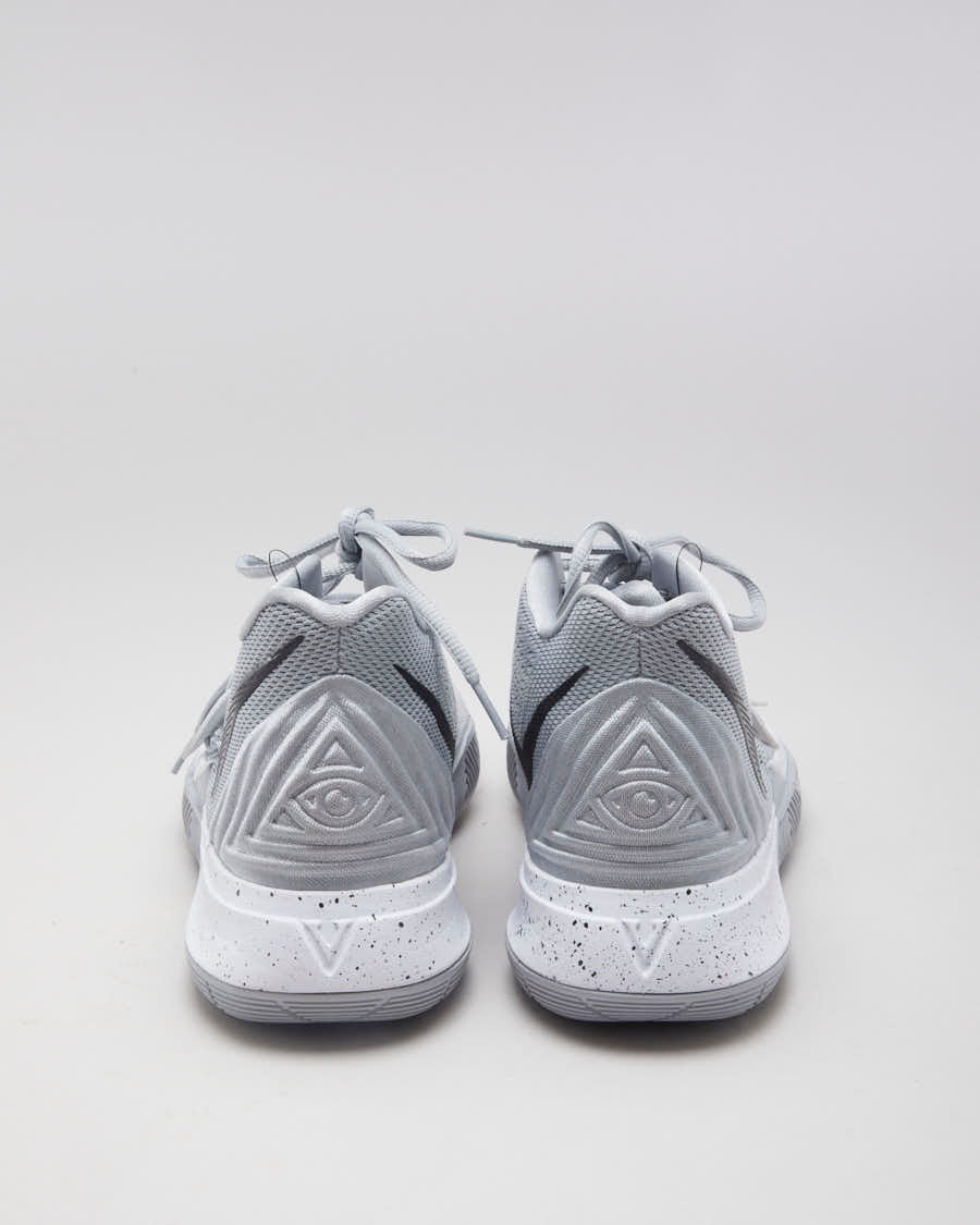 Nike Kyrie 5 Team Wolf Grey &amp; Black Sneakers - EUR 42.5
