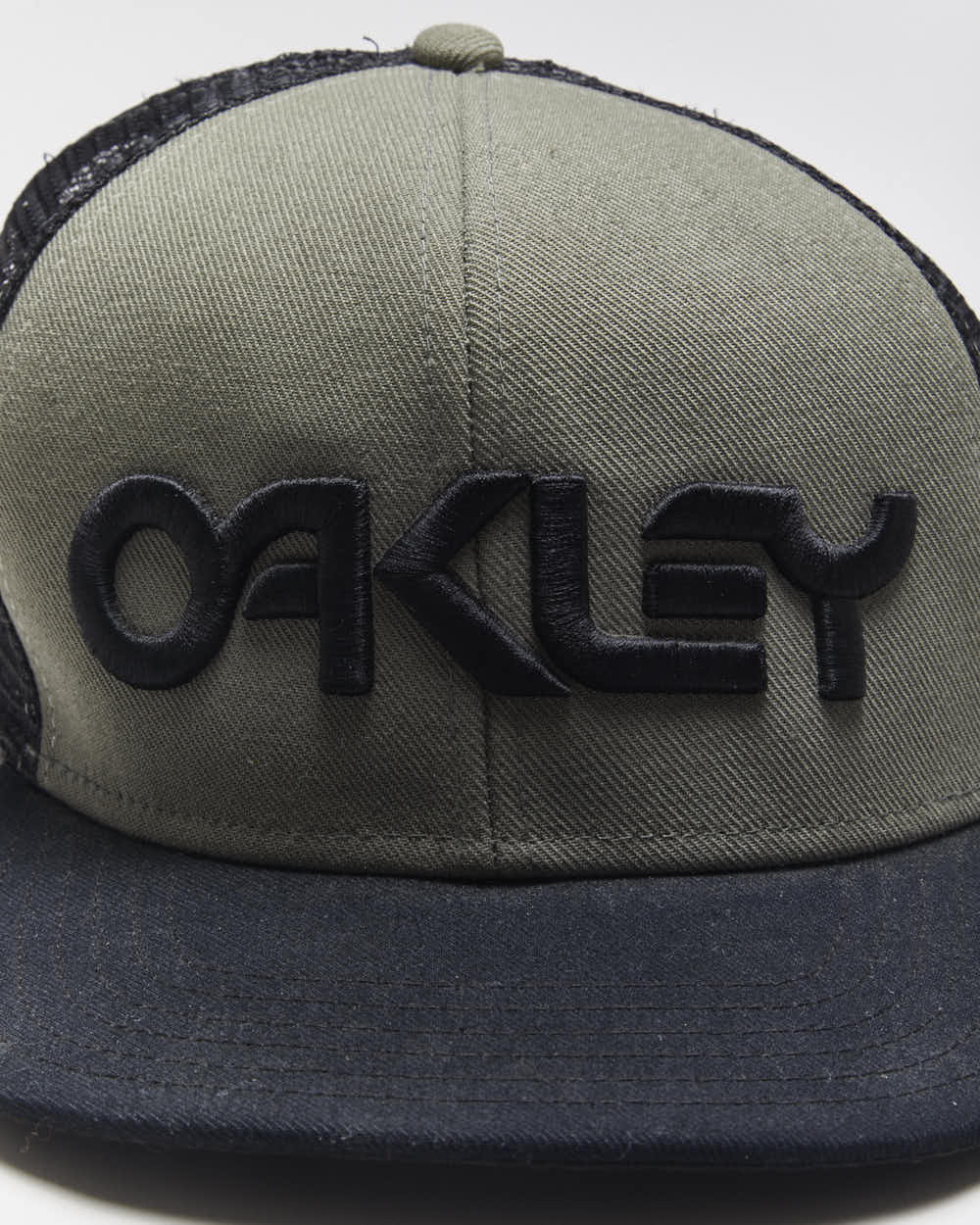 Vintage Oakley Spell Out Logo Trucker Cap - OS