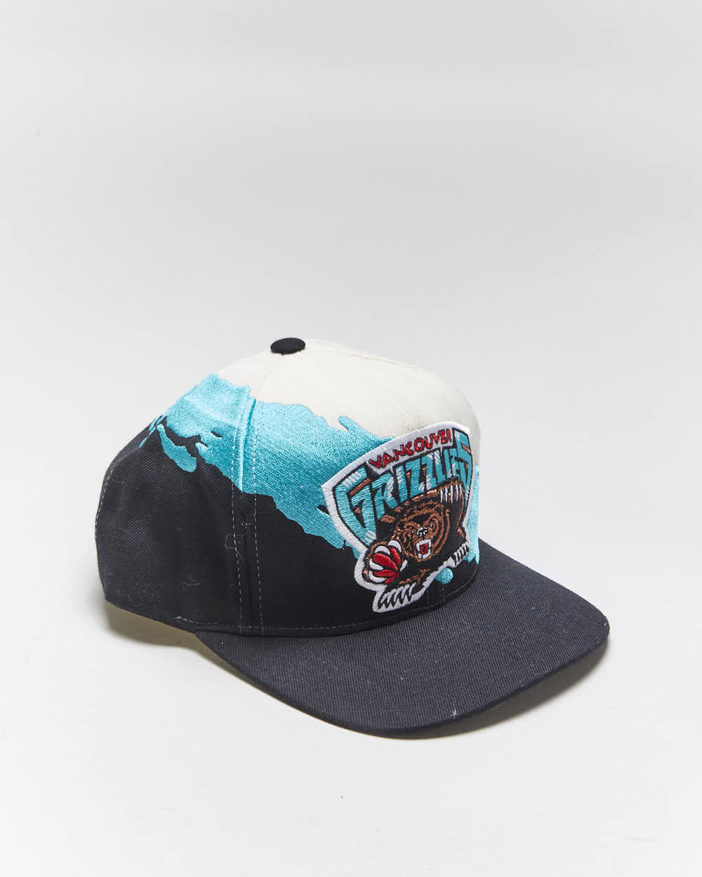 Vintage Mitchell &amp; Ness Vancouver Grizzles Embroidered Snapback Cap - OS