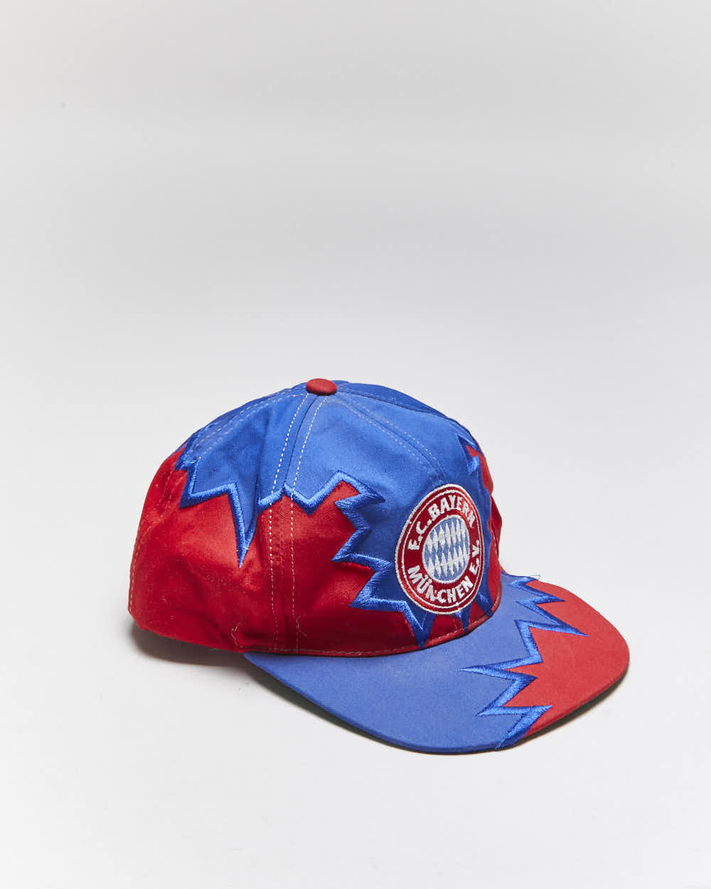 Vintage Bayern Munich FC Embroidered Logo Snapback Cap - OS