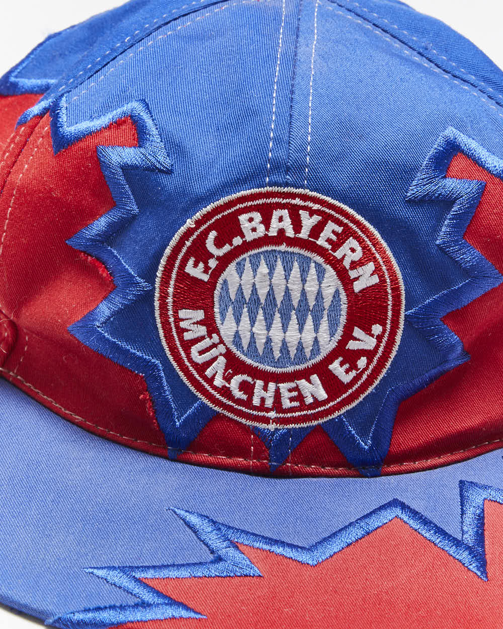 Vintage Bayern Munich FC Embroidered Logo Snapback Cap - OS