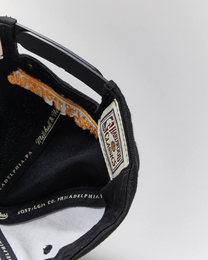 Vintage Mitchell & Ness Golden State Warriors NBA Embroidered Snapback Cap - OS