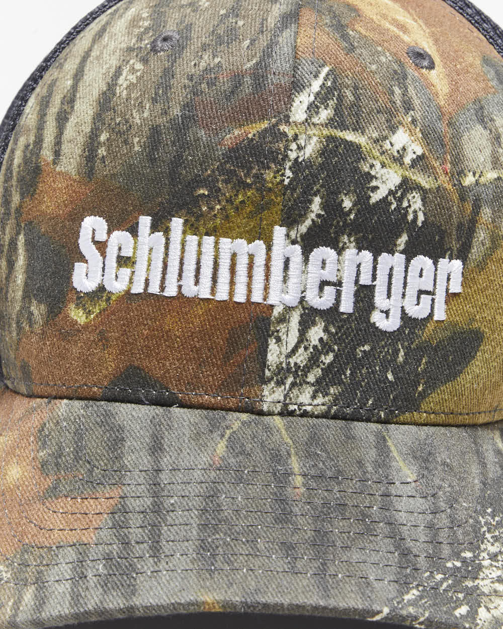 Vintage Y2K Real Tree Camouflage Embroidered Trucker Cap - OS
