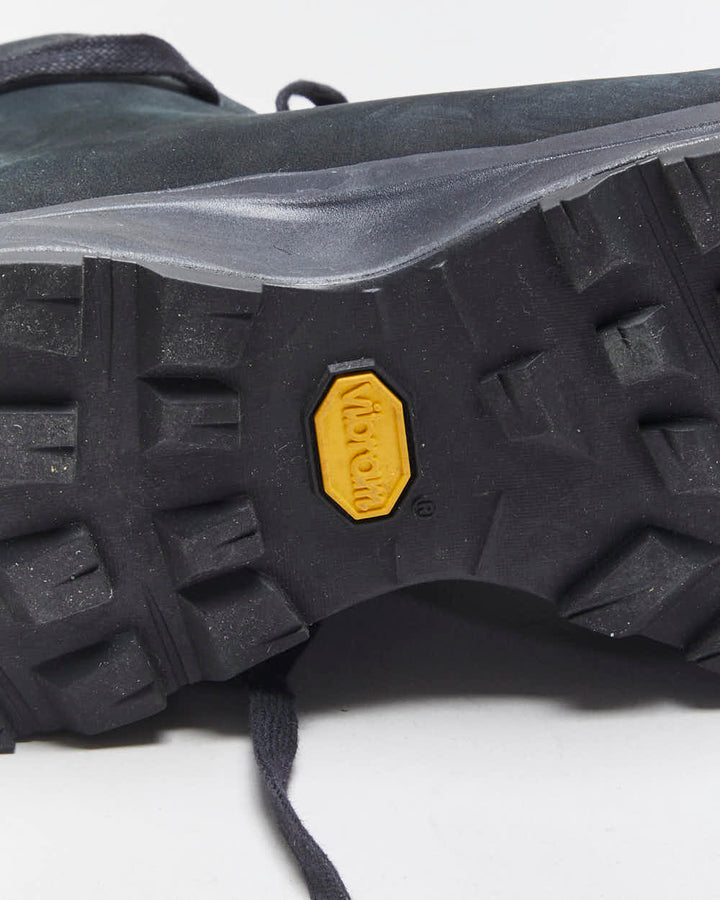 2023 Arc'teryx Nubuck Suede Gore-Tex Vibram Hiking Boots - UK8.5