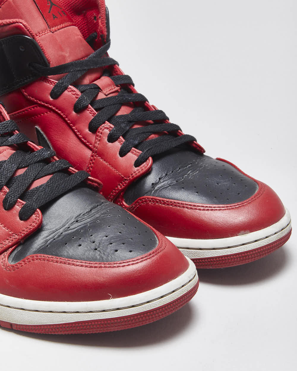 2022 Nike Air Jordan 1 Mid Reverse Bred Gym Red / Black Trainers - UK9.5