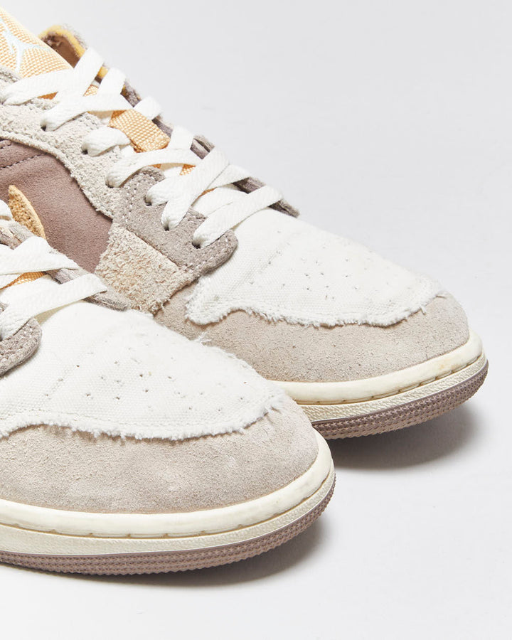 2022 Nike Air Jordan 1 Low SE Craft 'Inside Out Taupe Haze' Trainers - UK7