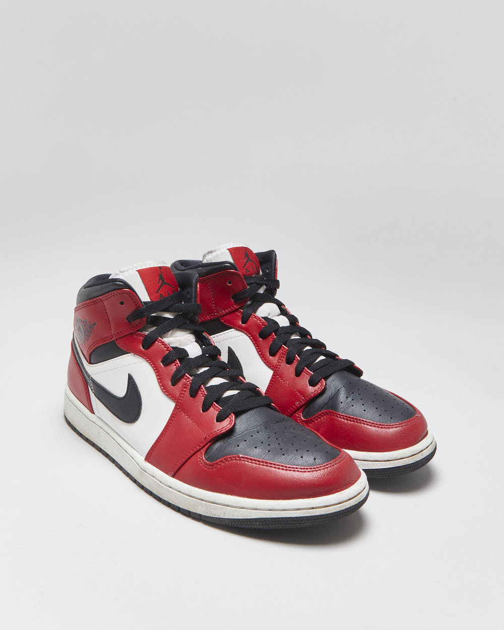 2019 Nike Air Jordan 1 Mid 'Chicago Black Toe' Trainers - UK10