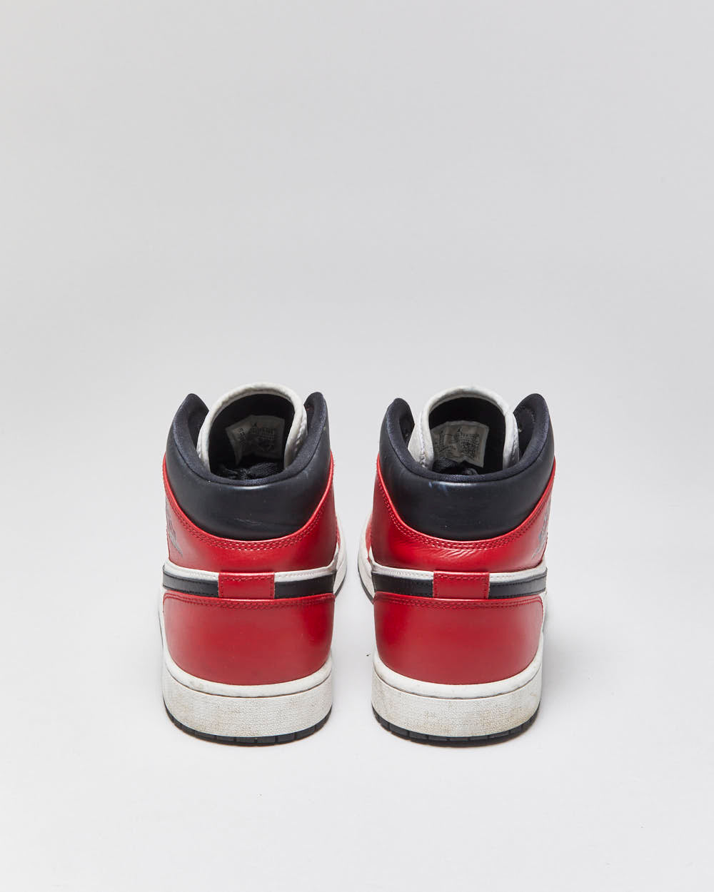2019 Nike Air Jordan 1 Mid 'Chicago Black Toe' Trainers - UK10