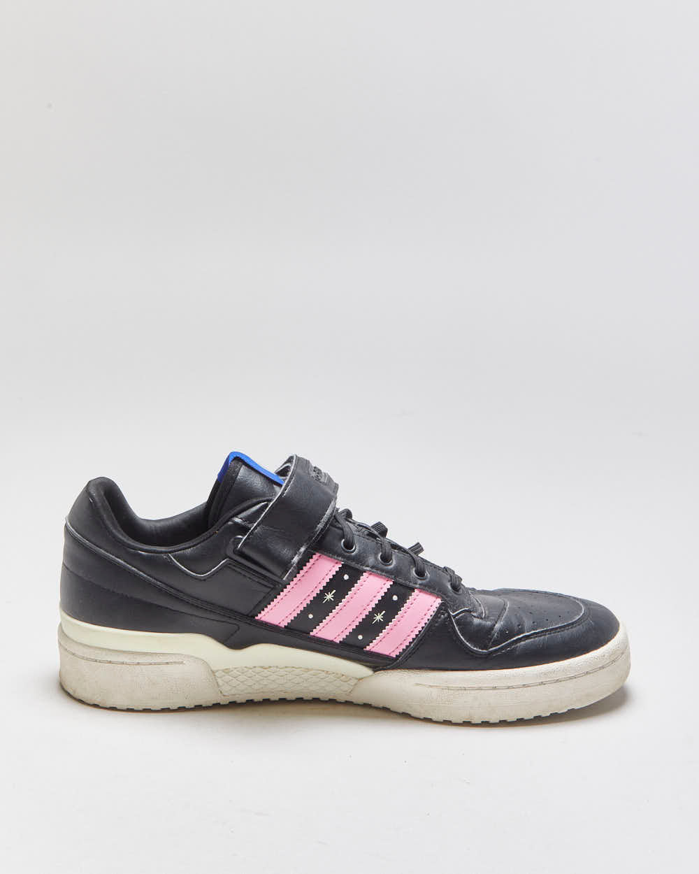 2022 Adidas Originals x Andre Saraiva Forum Low 'The World Needs Love' Trainers - UK11.5