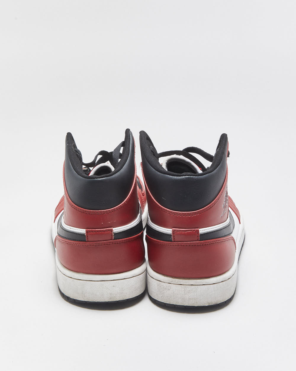 2019 Nike Air Jordan 1 Mid Chicago Gym Red/White/Black Toe Calfskin Leather Trainers - UK10
