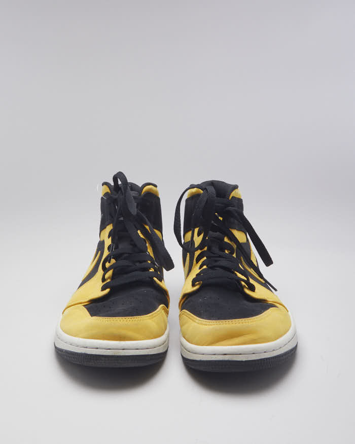 Nike Air Jordan 1 Mid Trainers - UK 9