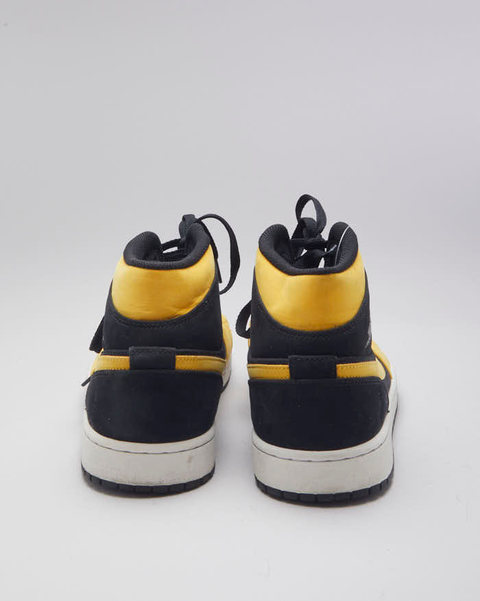 Nike Air Jordan 1 Mid Trainers - UK 9