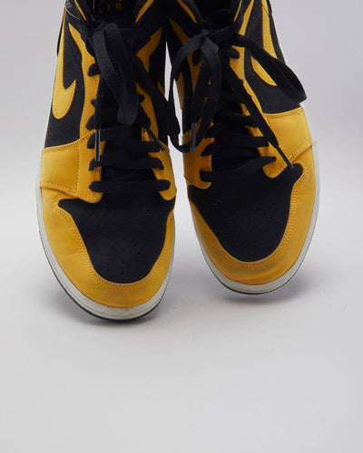 Nike Air Jordan 1 Mid Trainers - UK 9