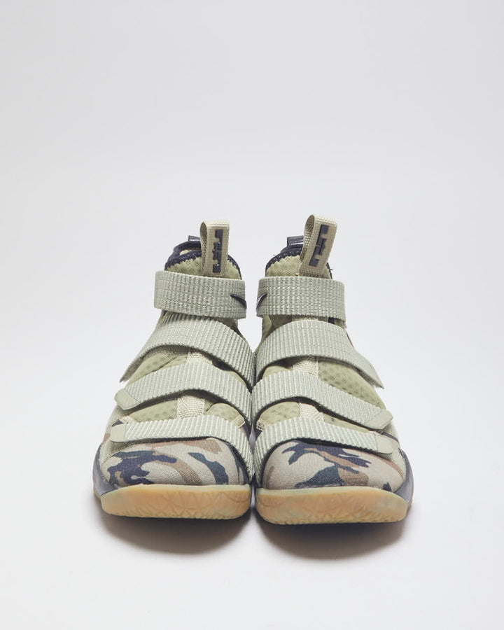 Nike Zoom LeBron Soldier 11 Mid Trainers - UK 9