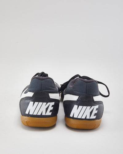 Nike Davinho Trainers - UK8