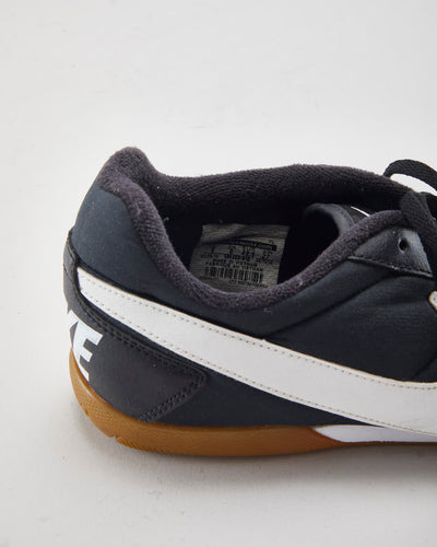 Nike Davinho Trainers - UK8