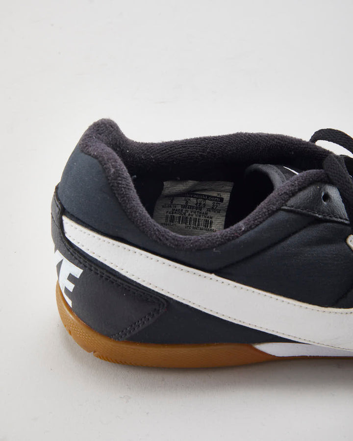 Nike Davinho Trainers - UK8
