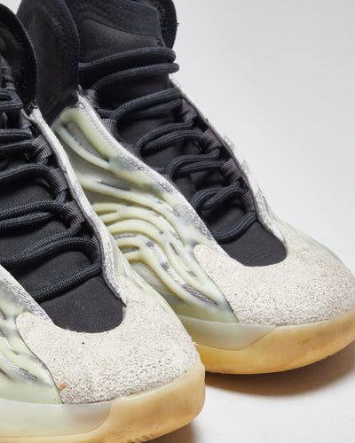 Adidas Yeezy Basketball Quantum Mid Trainers - UK 8