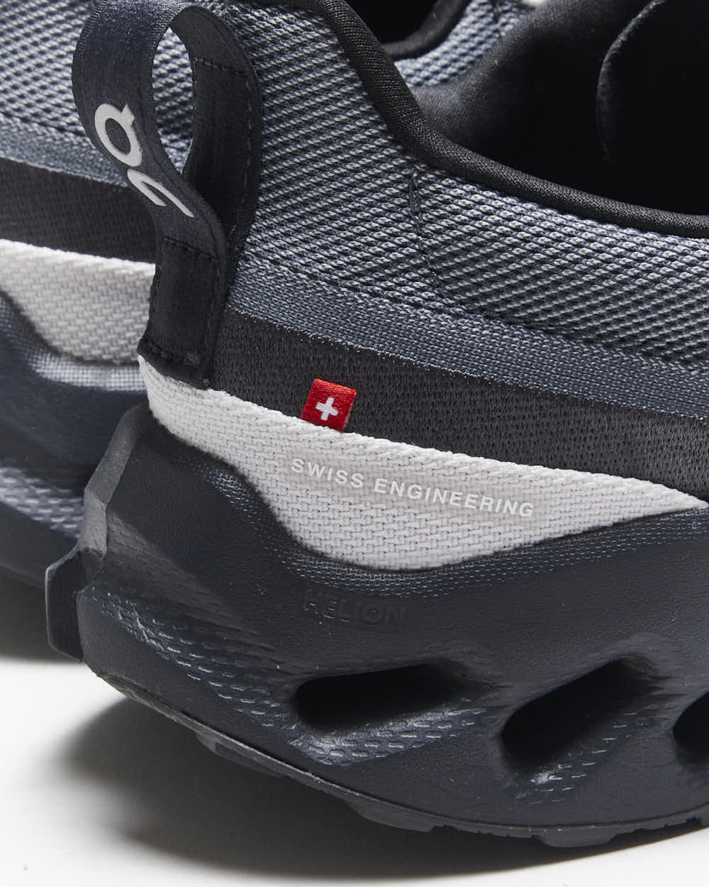 ON Cloudsurfer Trail Trainers - UK10