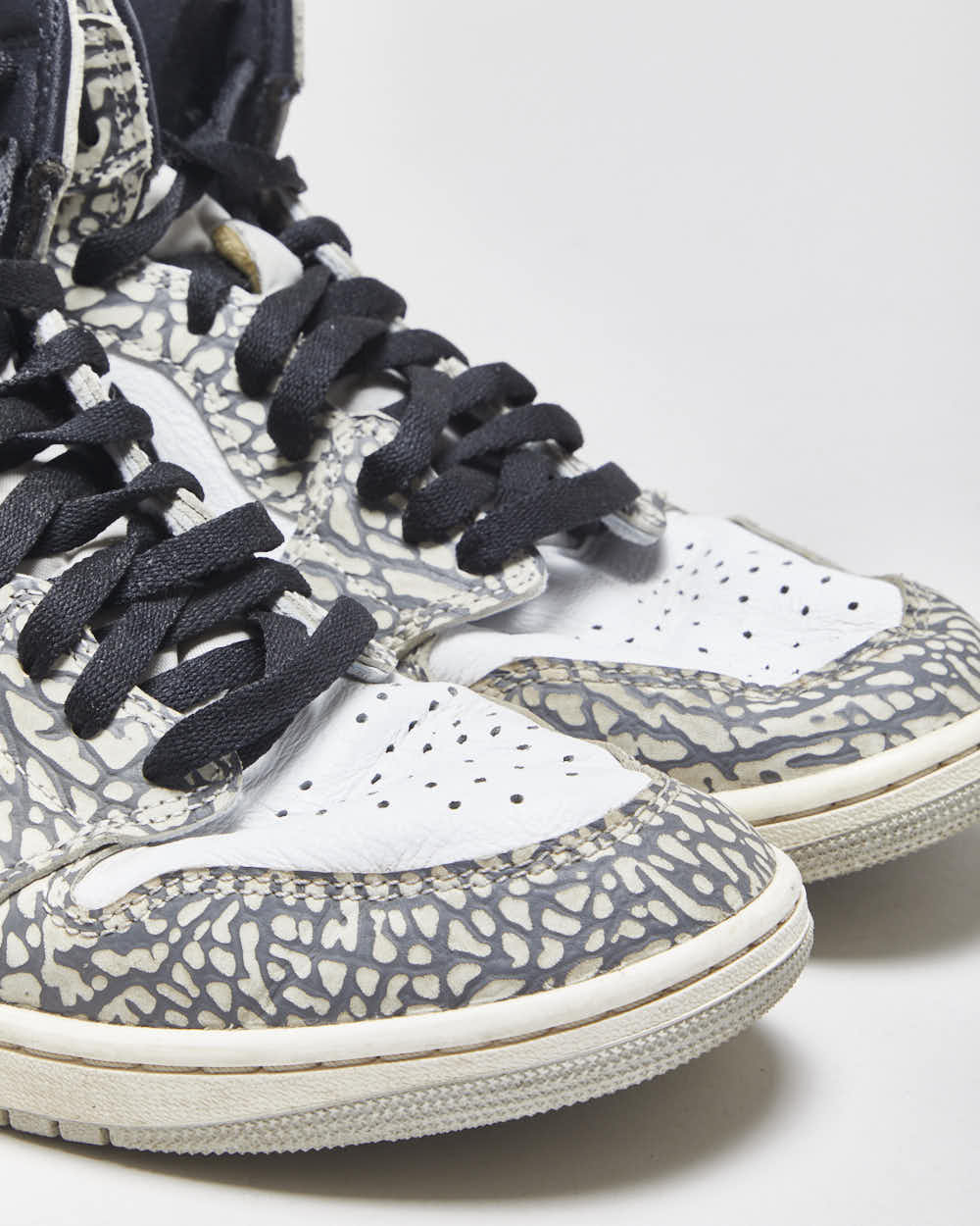 2022 Nike Air Jordan 1 High OG 'Cement' Leather Trainers - UK10