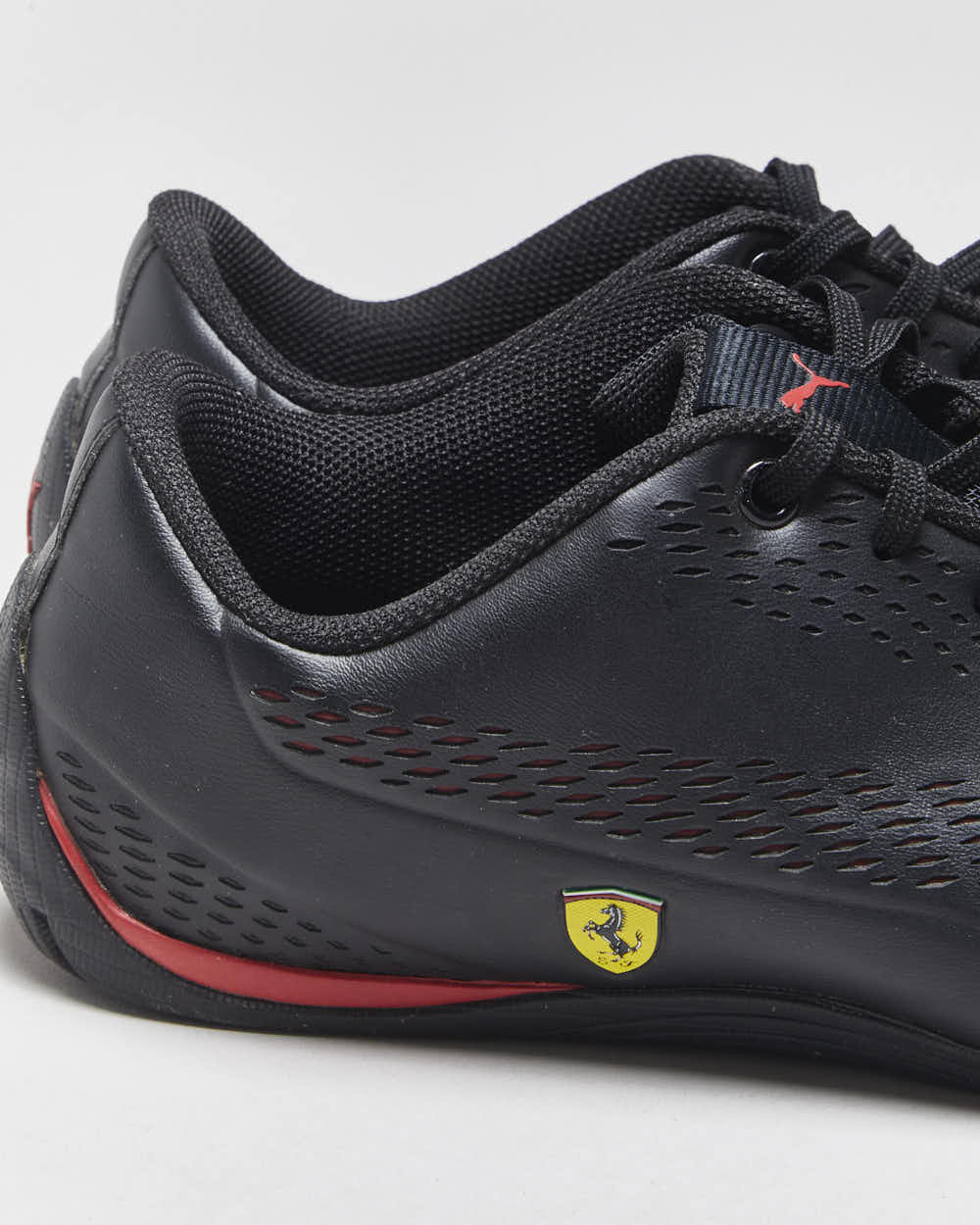 2019 Puma x Ferrari  Drift Cat 5 Low Leather Trainers - UK9.5
