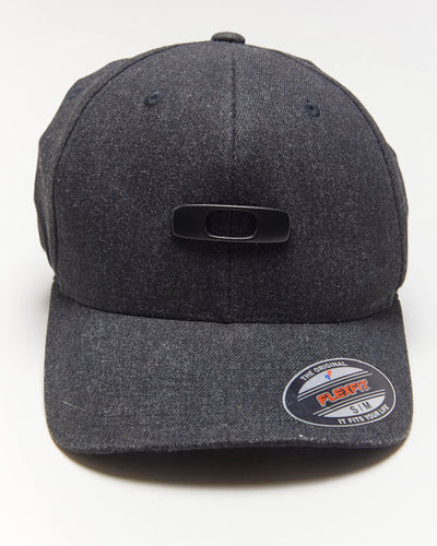 Vintage Oakley O Logo Fitted Cap - S/M