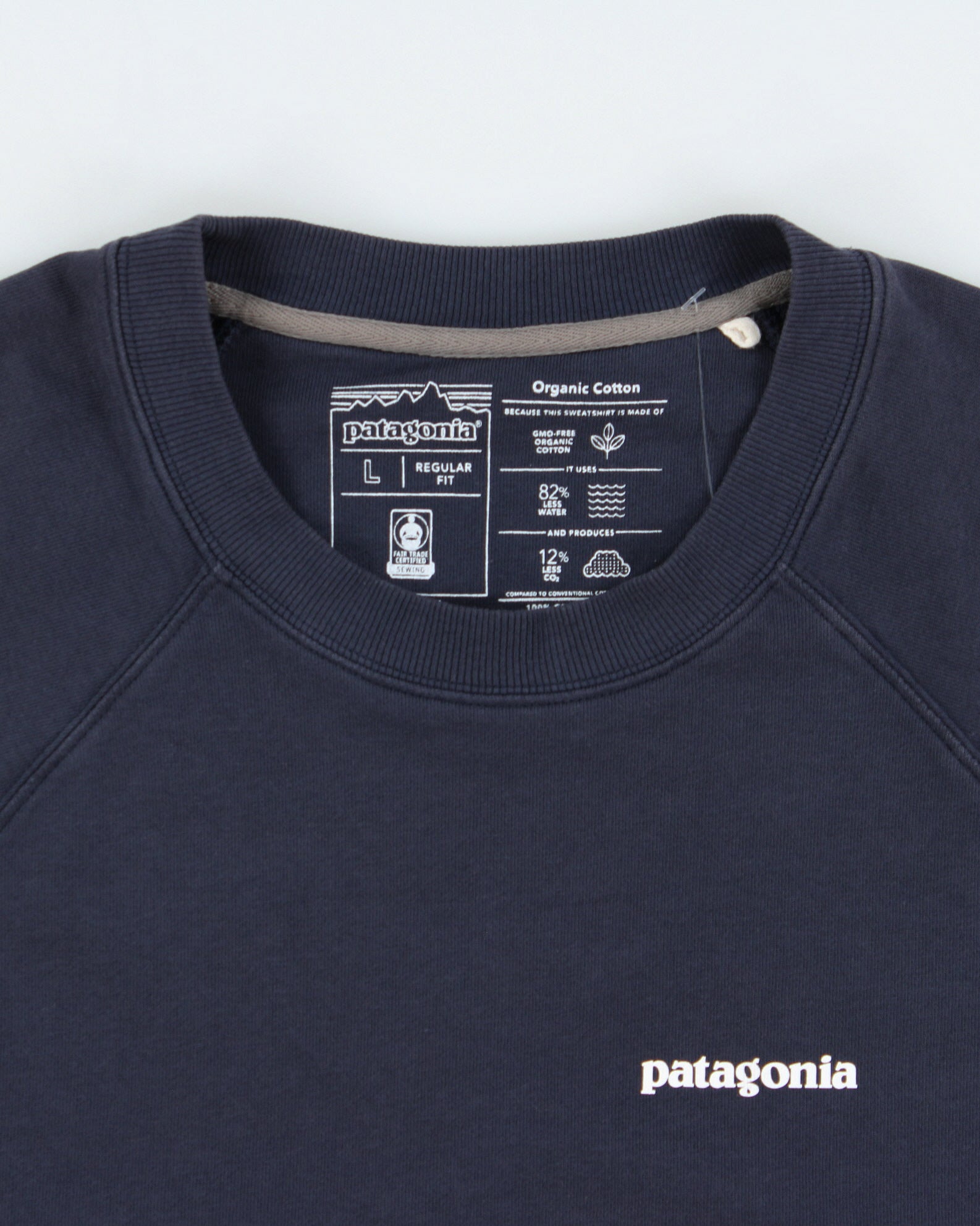 Vintage Patagonia Navy P-6 Logo Organic Fairtrade Regular Fit Crewneck Sweatshirt - L