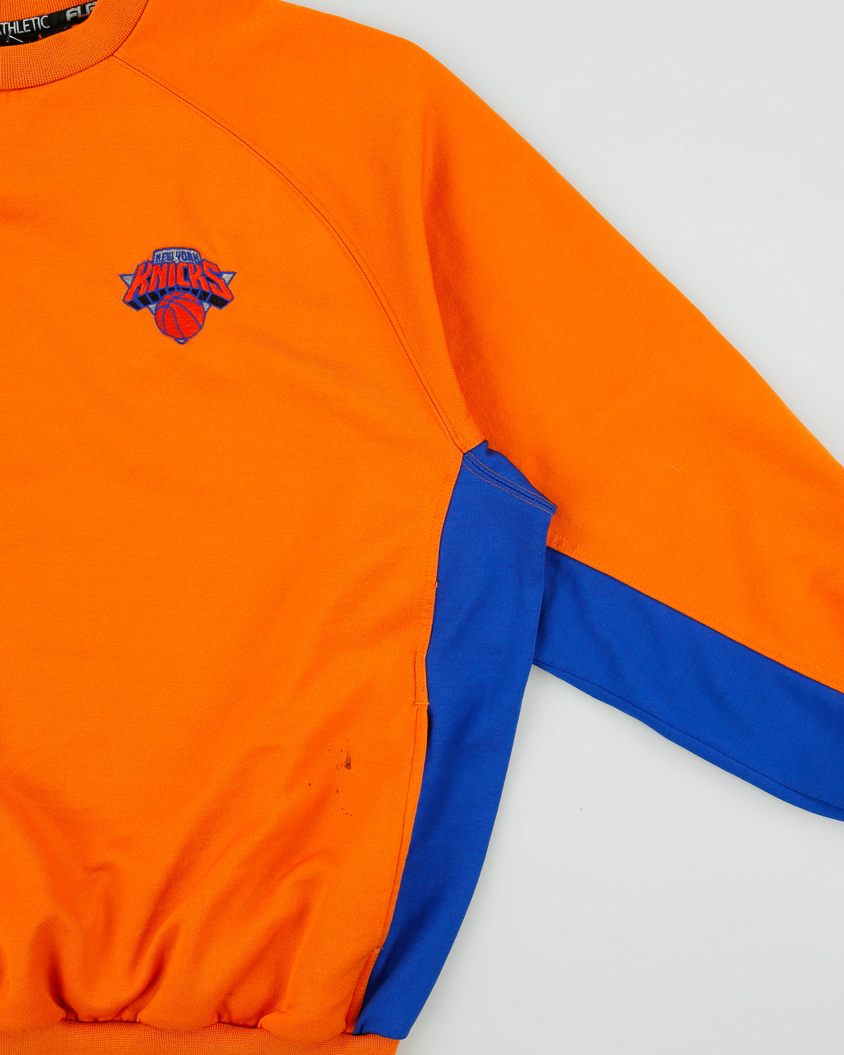 Vintage 1990s Fubu Athletic x NBA New York Knicks Embroidered Crewneck Pocket Sweatshirt - L